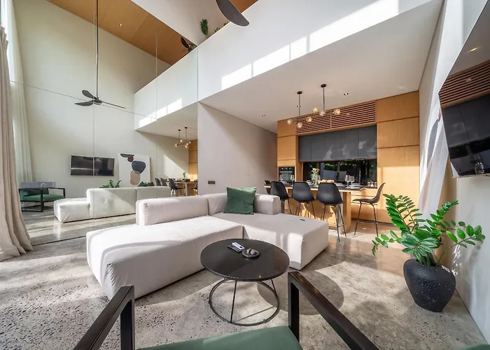 Holiday home Townhouse 08 - Family With Private Pool In The Heart Of